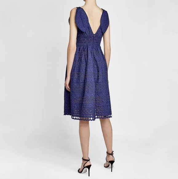 Self-Portrait | Deep V-Neck Broderie-Anglaise Dress in Navy Size 8 - Picture 15 of 15